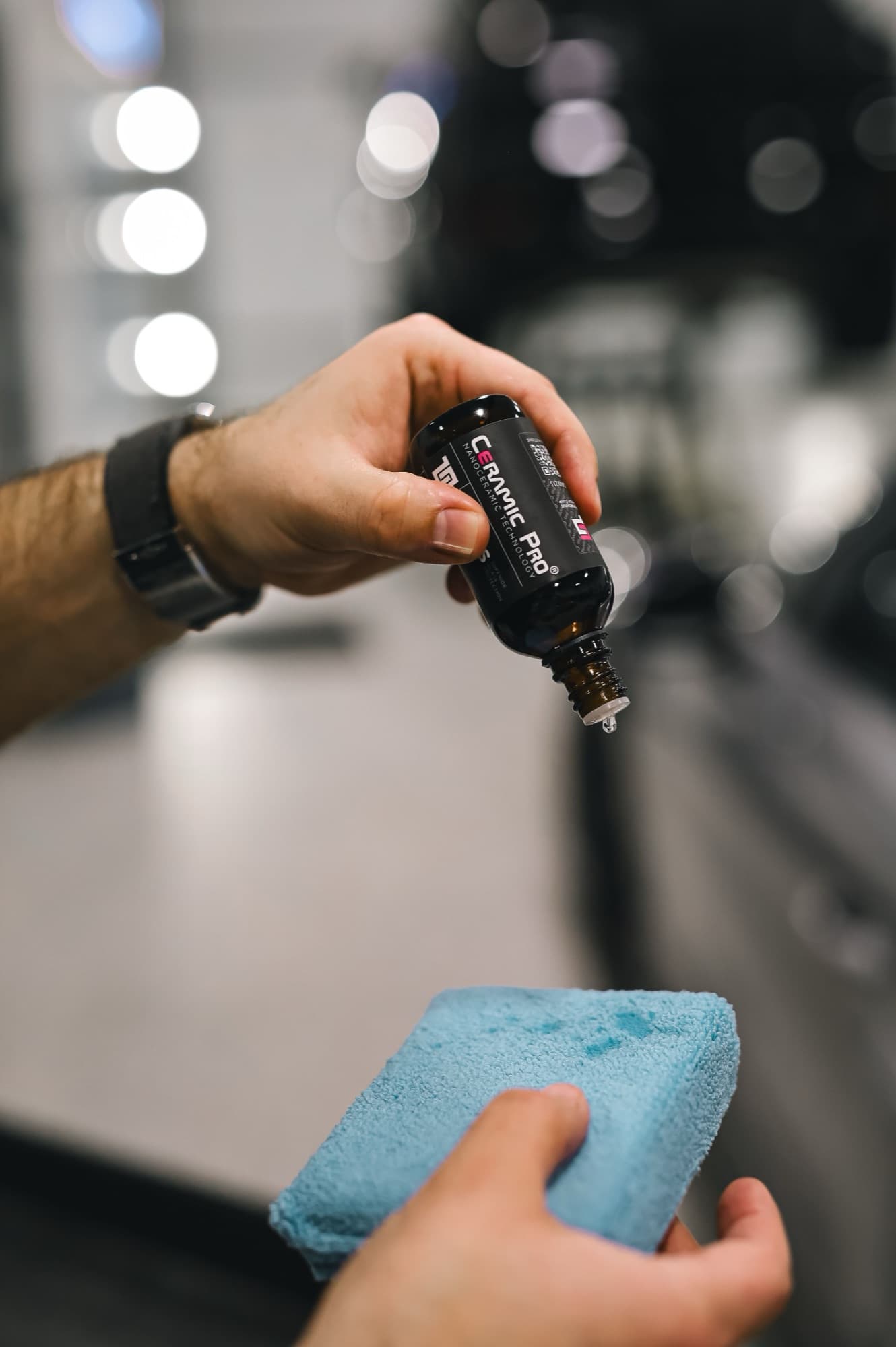 Applying ceramic coating to a microfiber pad before application